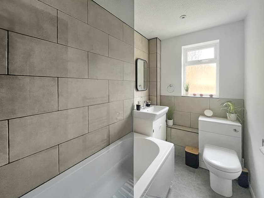 Bathroom | Woodland View, St Leonards On Sea, near Hastings