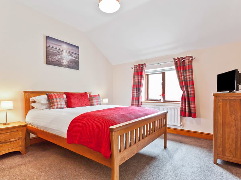Double bedroom | Hollins Cottage, Farn Arnside, near Carnforth 