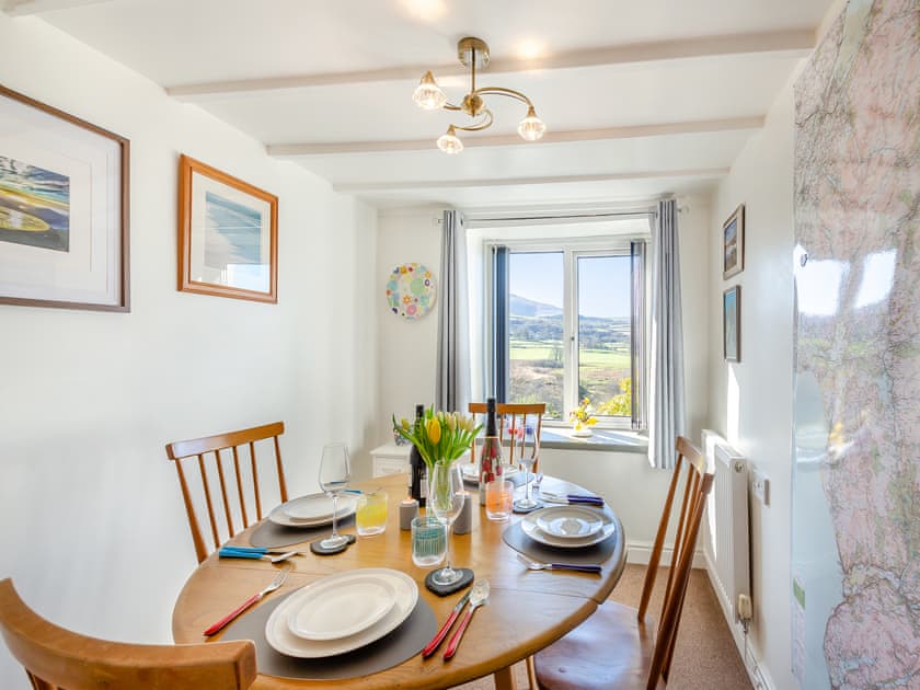 Dining room | Hyfrydle Cottage, Talysarn