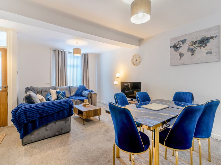 Living room/dining room | Heaven’s Cottage, Rhondda Valley
