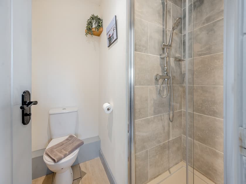 Bathroom | The Dairy - Norfolk Coastal Cottages, Heacham, near Hunstanton