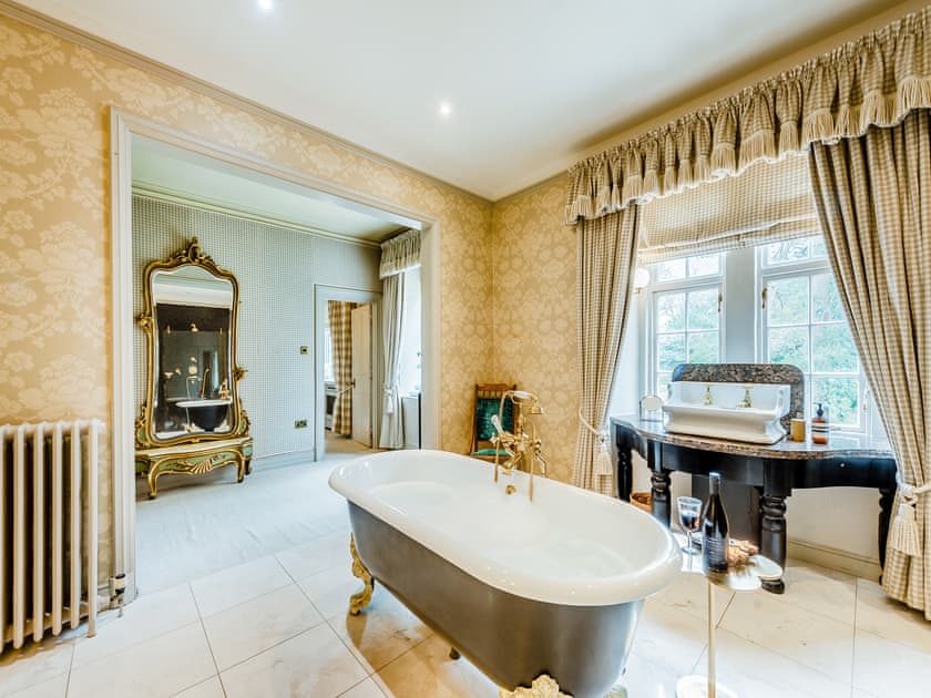 Bathroom | Gwynfryn, Llanarth