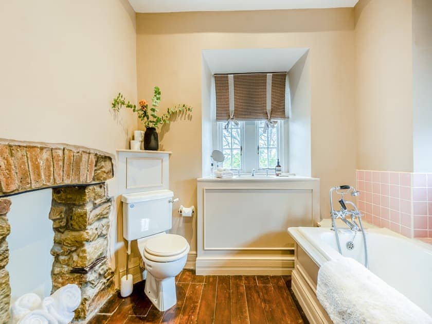 Bathroom | Gwynfryn, Llanarth