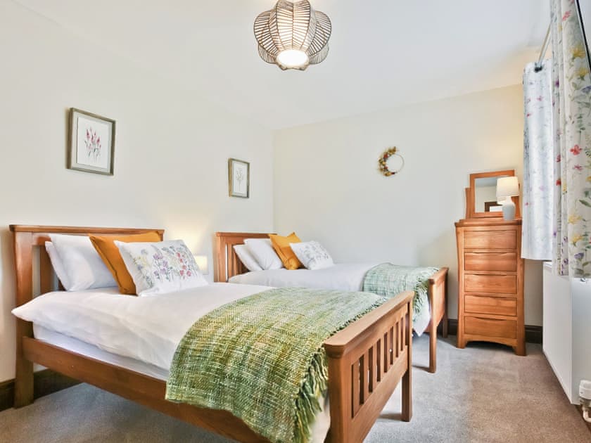 Twin bedroom | Hillberry Cottage, Canforth