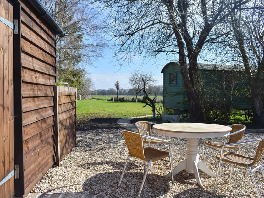 Sitting-out-area | Pickled Onion Cottage, Taunton