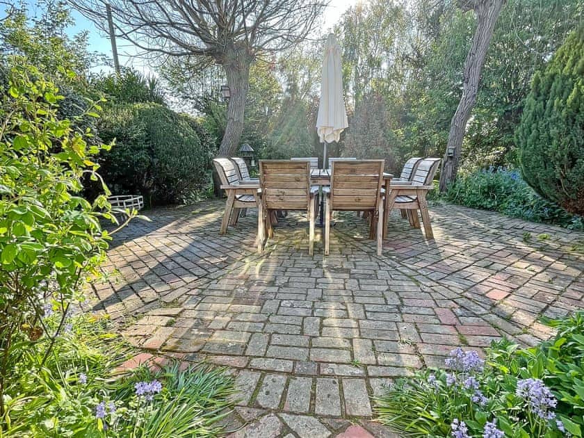 Sitting-out-area | Brookpit Cottage, Climping, near Littlehampton