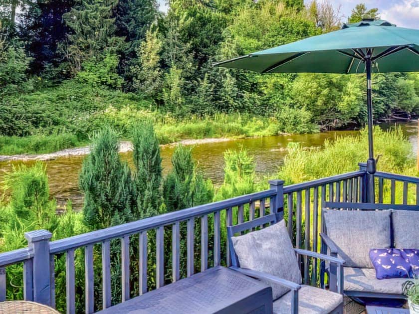 Sitting-out-area | The Hive, Hawick