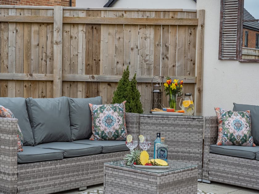 Sitting-out-area | Sea Glass, Amble, near Warkworth