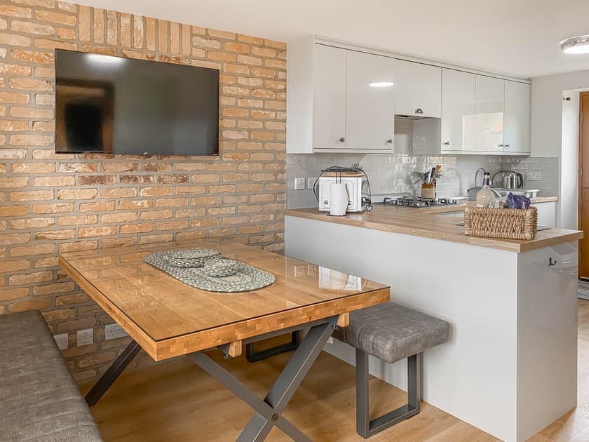 Kitchen/diner | Low Moor Holiday CottagesWren Cottage, Scalby, near Scarborough