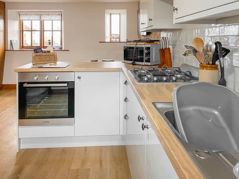 Kitchen/diner | Low Moor Holiday CottagesWren Cottage, Scalby, near Scarborough