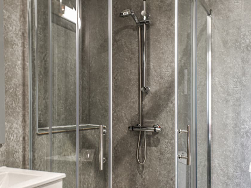 Bathroom | Goonearl Cottage, Redruth