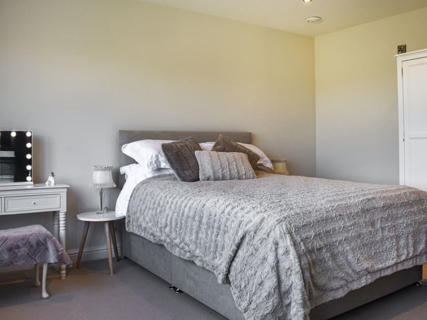Double bedroom | The Wolfs Den - Fox and Wolf Retreats, Laneshawbridge, near Colne