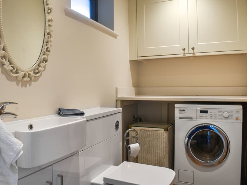 Bathroom | The Wolfs Den - Fox and Wolf Retreats, Laneshawbridge, near Colne