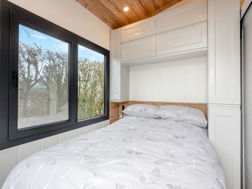 Double bedroom |  Meadow Lodge - Ailby Retreats, Ailby