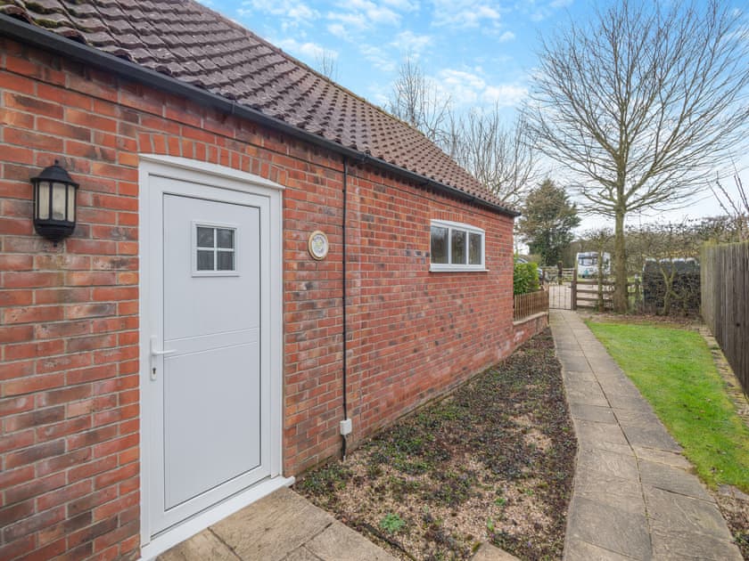Exterior | Primrose Cottage - Ailby Retreats, Ailby