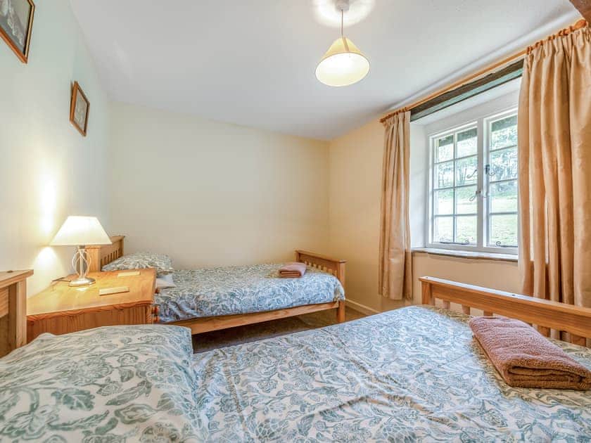 Twin bedroom | Granary Cottage - Cleave Farm, Chittlehampton, near Umberleigh