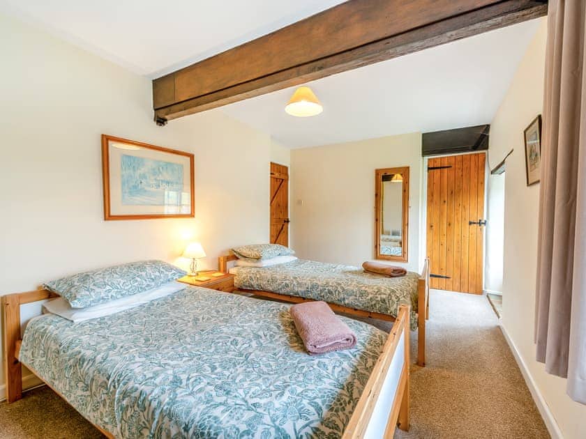 Twin bedroom | Granary Cottage - Cleave Farm, Chittlehampton, near Umberleigh