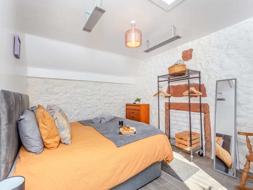 Double bedroom | Smiddy Cottage, Portmahomack
