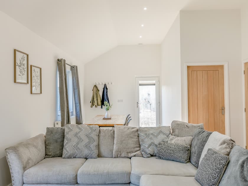 Living area | Lodge 2 - Fieldview Fishery, Saltfleetby