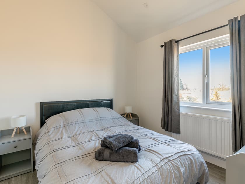 Twin bedroom | Lodge 2 - Fieldview Fishery, Saltfleetby