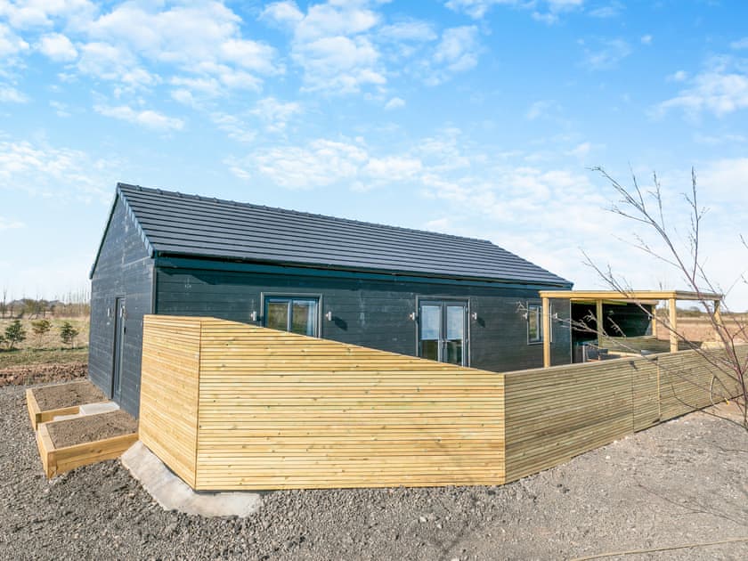 Exterior | Lodge 2 - Fieldview Fishery, Saltfleetby