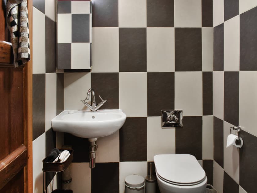 Bathroom | The Studio at Lickbarrow Lodge, Windermere
