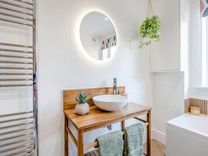 Bathroom | Tower View - Drury Lane, Lincoln