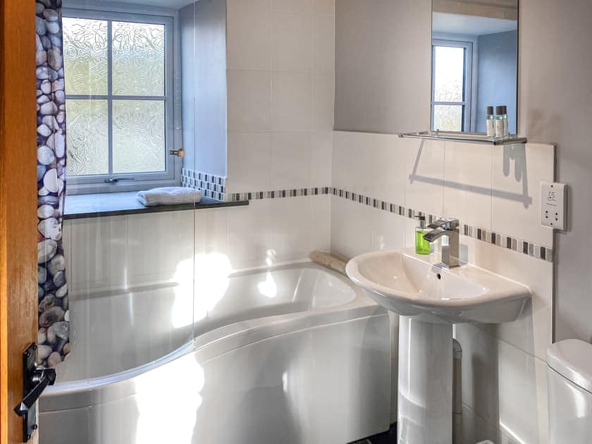 Bathroom | The Milking Parlour, St Ives