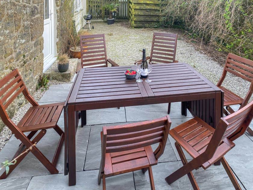 Outdoor eating area | The Milking Parlour, St Ives