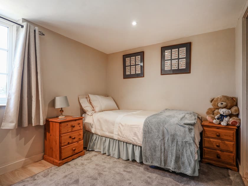 Twin bedroom | The Old Tack Room - Hoopers Holidays, Tilshead