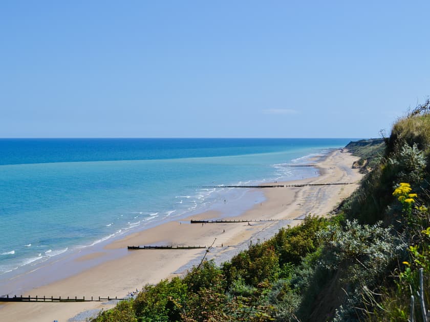Surrounding area | Blue Skies - Low and High Tide, Cromer