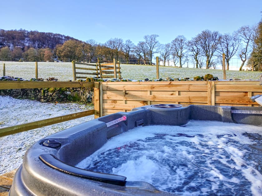 Hot tub | Bendhu, Comrie, near Crieff