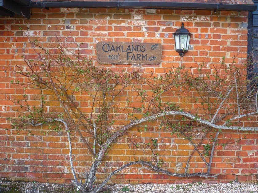 Exterior | Oaklands Farm- Cottage 1 - Oaklands Farm, East Tytherley