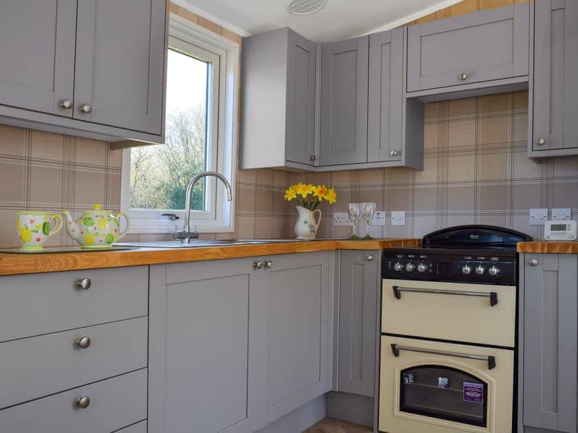 Kitchen | Owl Lodge, Hartshorne