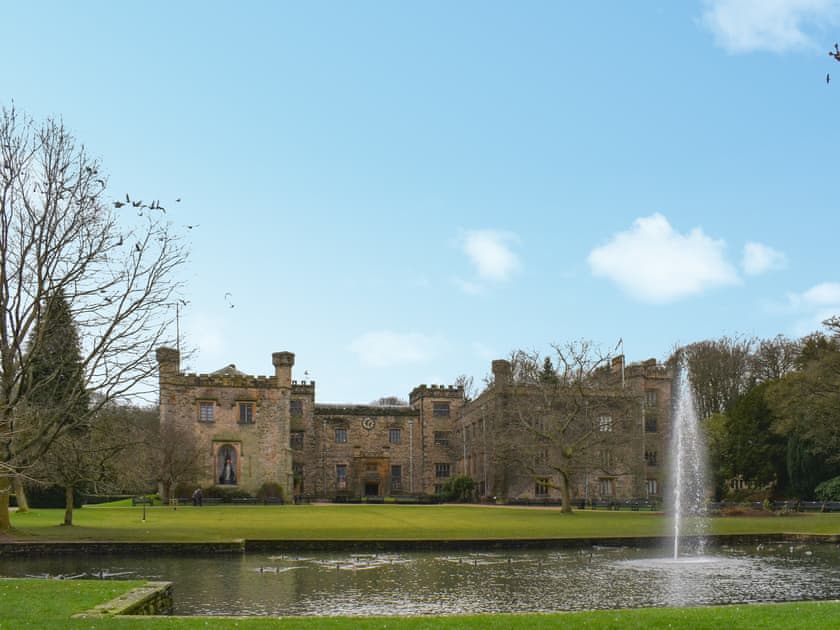 Surrounding area | Brun Cottage, Worsthorne