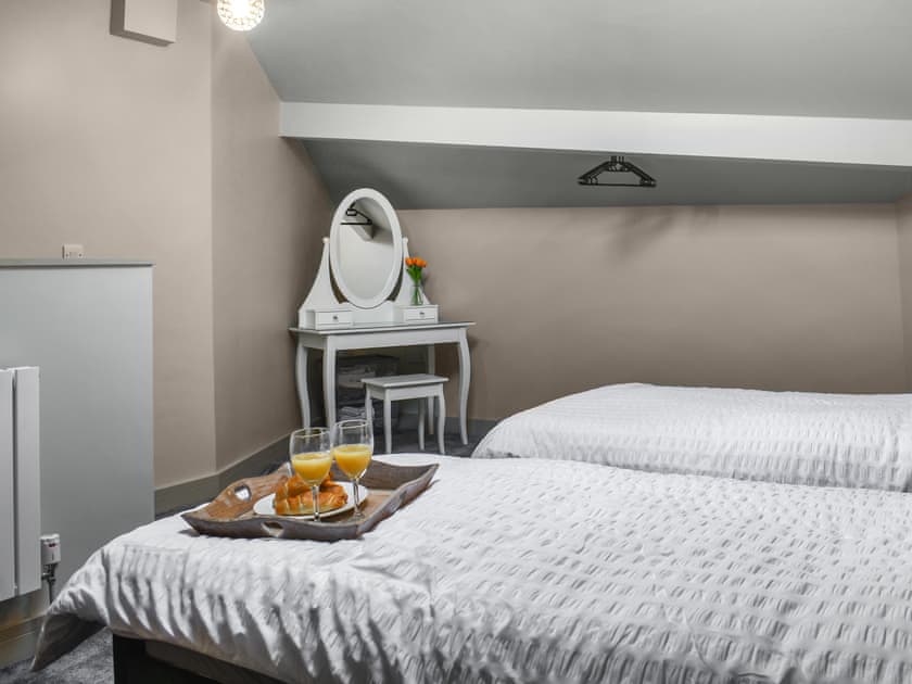 Twin bedroom | Hollingreave House, Burnley