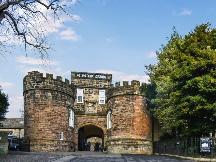 Surrounding area | Hollingreave House, Burnley