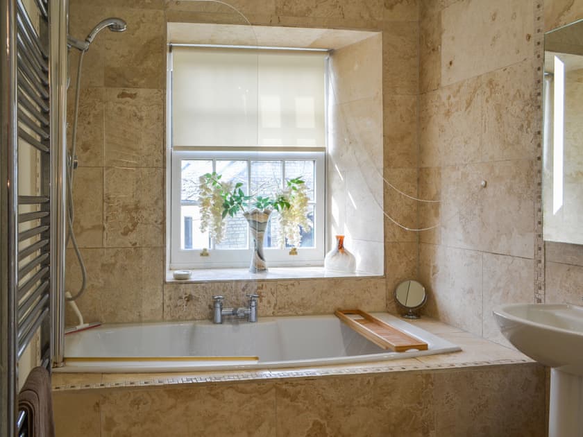 Bathroom | Beckbridge House, Pickering