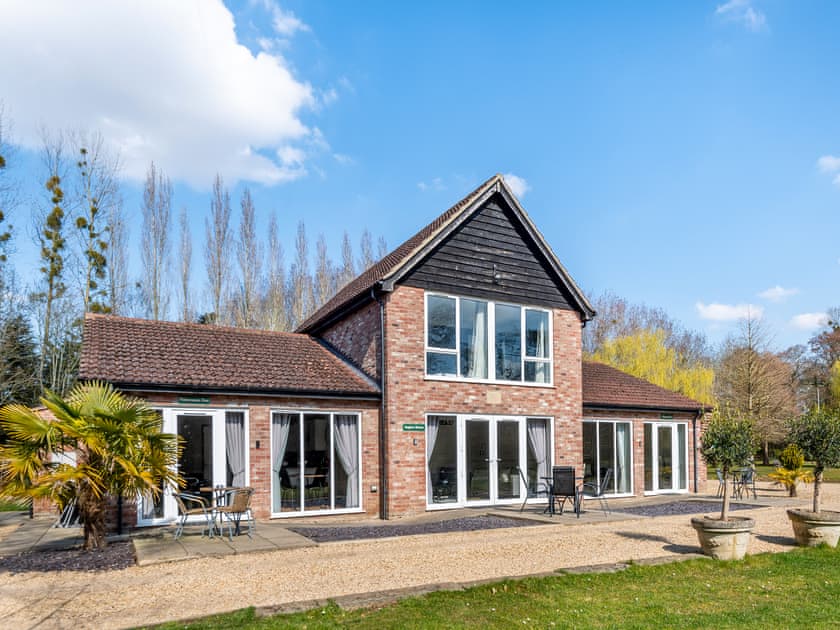 Exterior | Anglers Haven - Everglades Caravan Park and Lodges, Denver, King’s Lynn