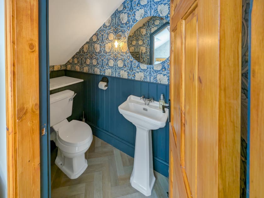 Bathroom | Firs Retreat, Balderton, near Newark