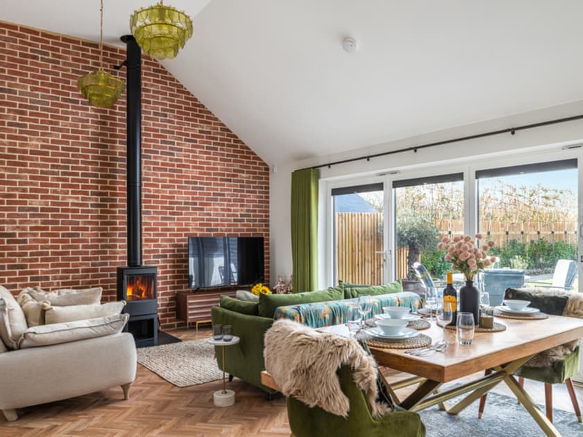 Open plan living space | Wiggles Cottage - Wiggles and Piggles, Wimbish