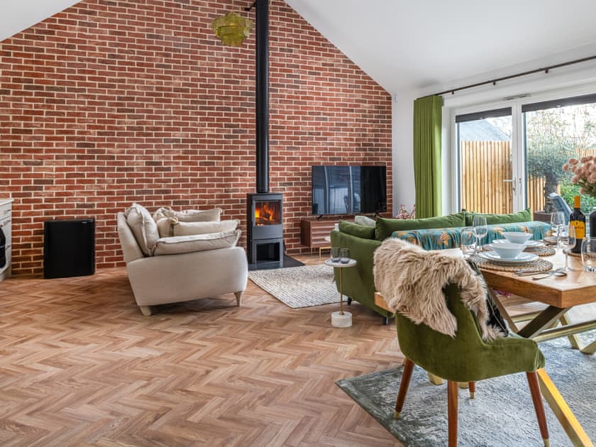 Open plan living space | Wiggles Cottage - Wiggles and Piggles, Wimbish