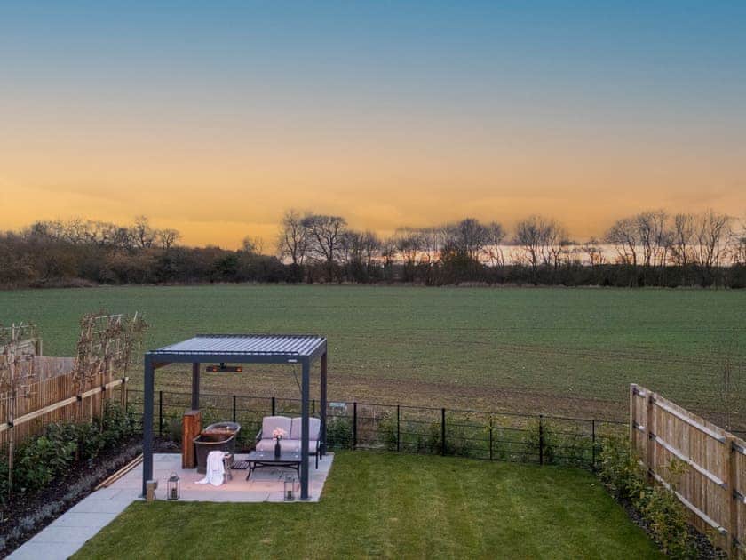Outdoor | Wiggles Cottage - Wiggles and Piggles, Wimbish