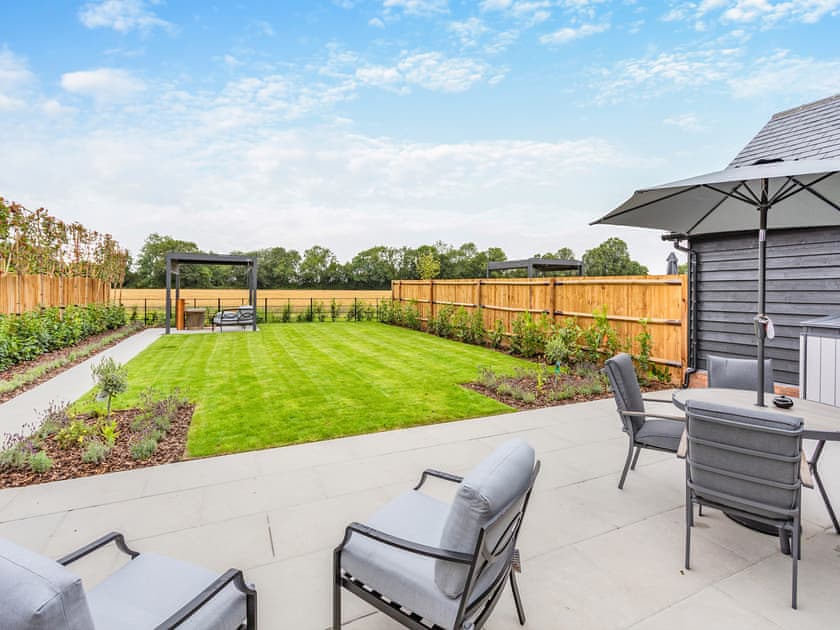 Patio | Wiggles Cottage - Wiggles and Piggles, Wimbish