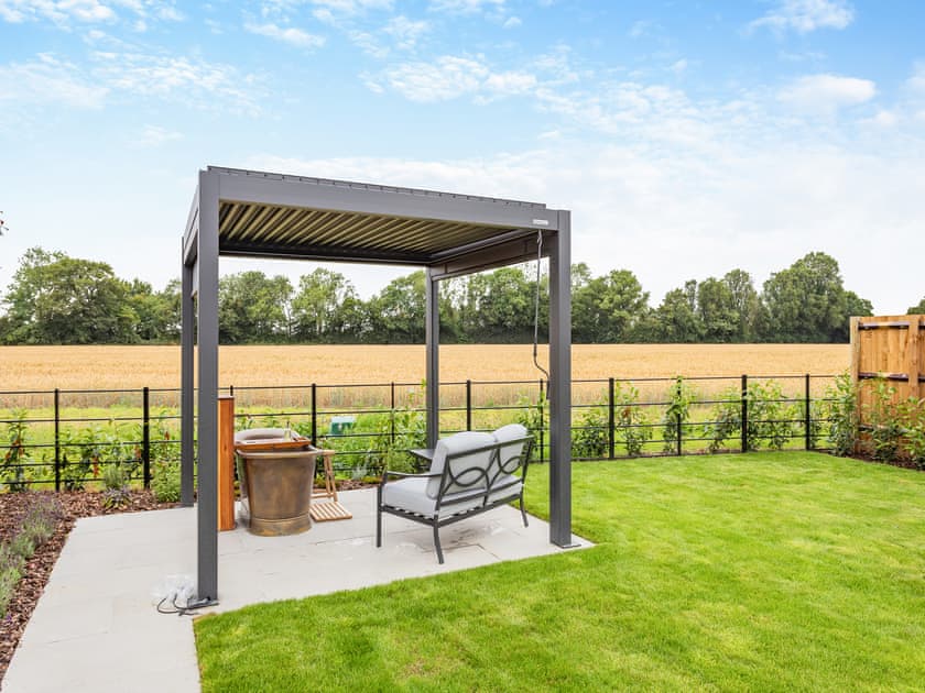 Outdoor | Wiggles Cottage - Wiggles and Piggles, Wimbish