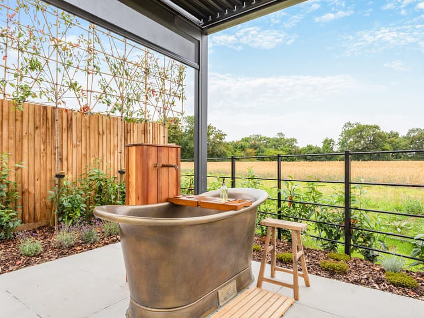 Outdoor | Wiggles Cottage - Wiggles and Piggles, Wimbish