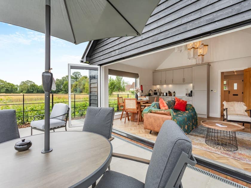 Outdoor | Piglet Cottage - Wiggles and Piggles, Wimbish