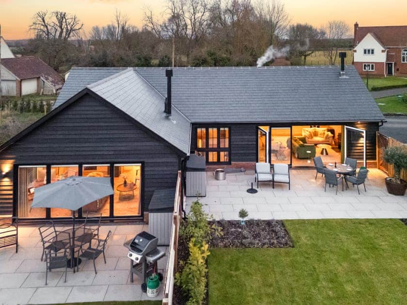Exterior | Piglet Cottage - Wiggles and Piggles, Wimbish