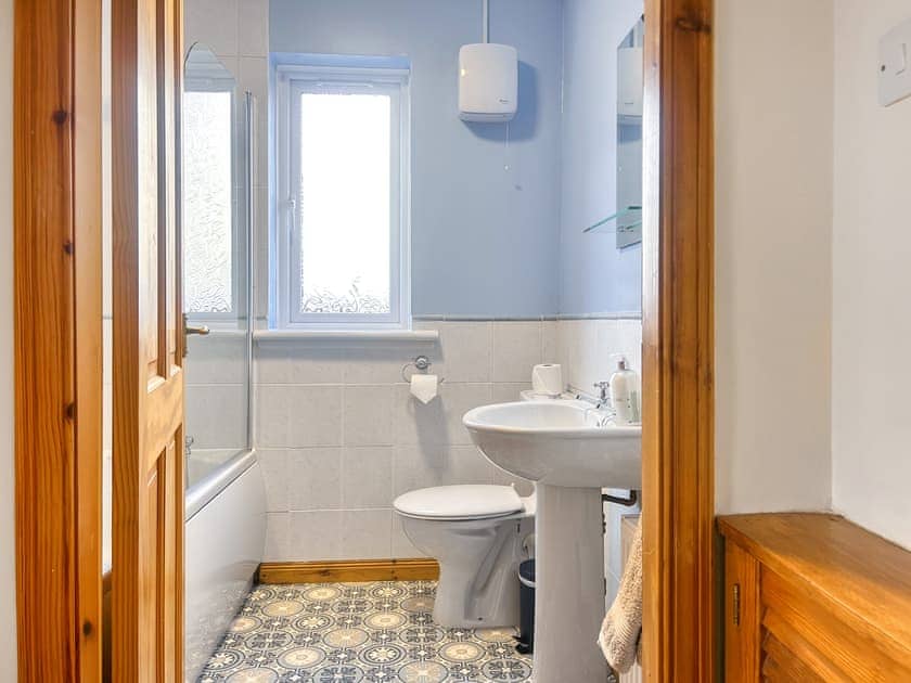 Bathroom | The Cherry Tree, Nairn
