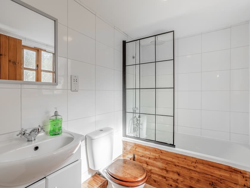 Bathroom | Rookery Cottage, St Neots